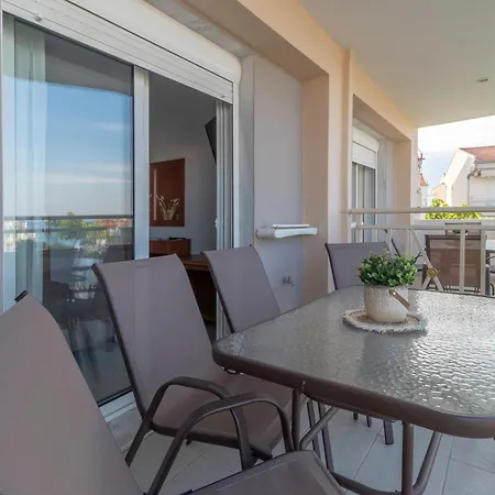 Properstay 107 - Sea View * Polychrono