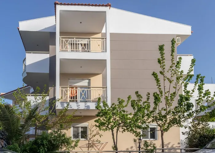 Properstay 107 - Sea View Políhrono