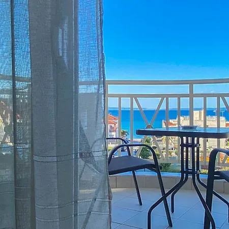 Properstay 107 - Sea View *