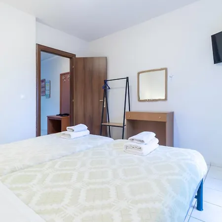 Properstay 107 - Sea View Apartamento Polychrono