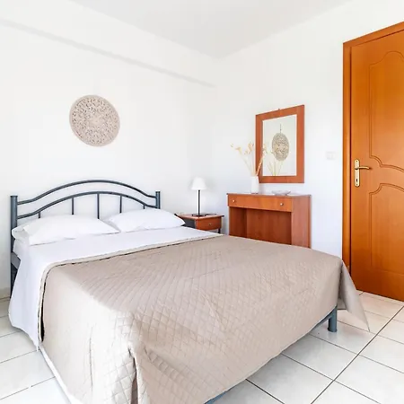 Properstay 107 - Sea View Apartamento Polychrono