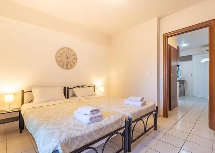 Properstay 107 - Sea View Apartment Polychrono